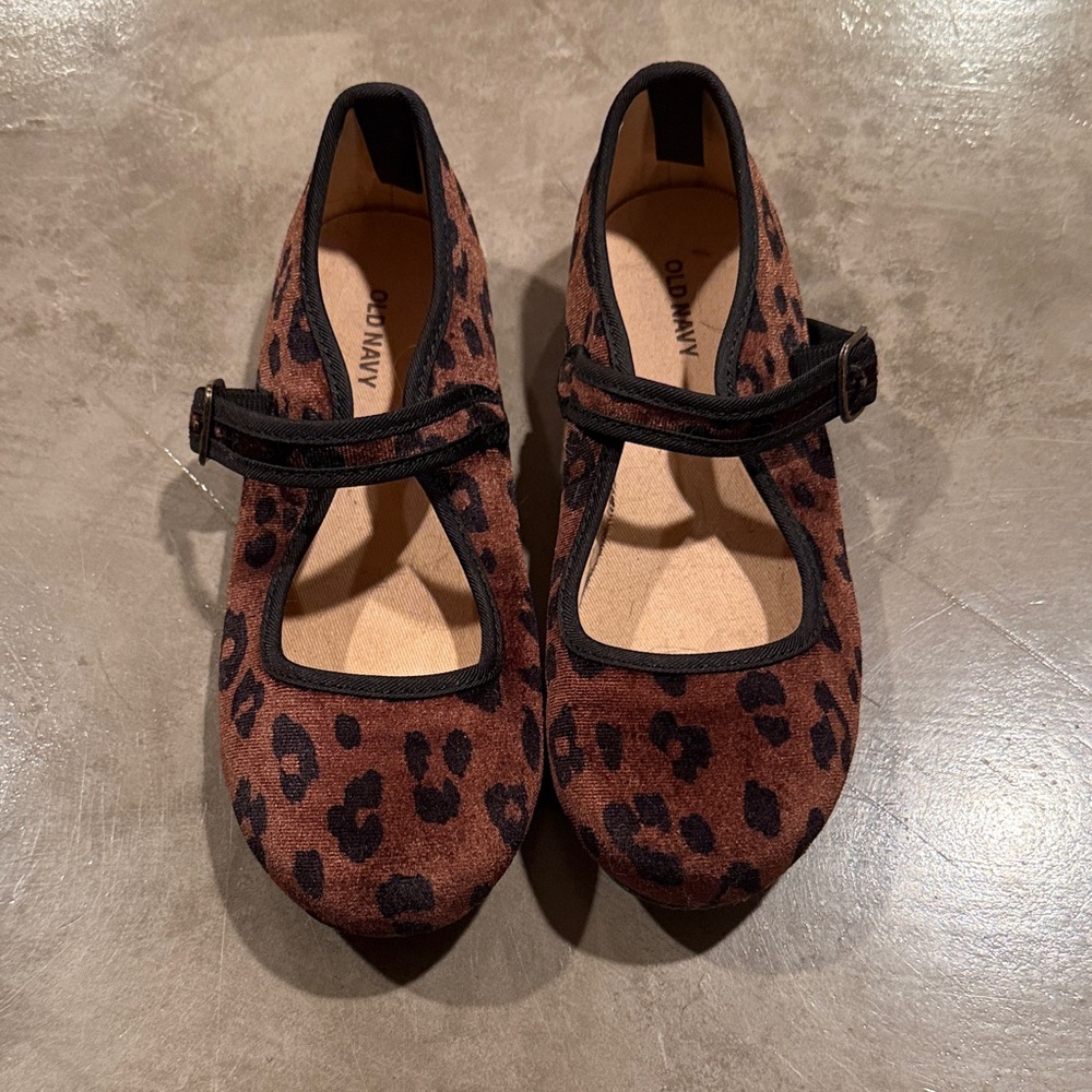 Old Navy Brown Leopard Print Flats